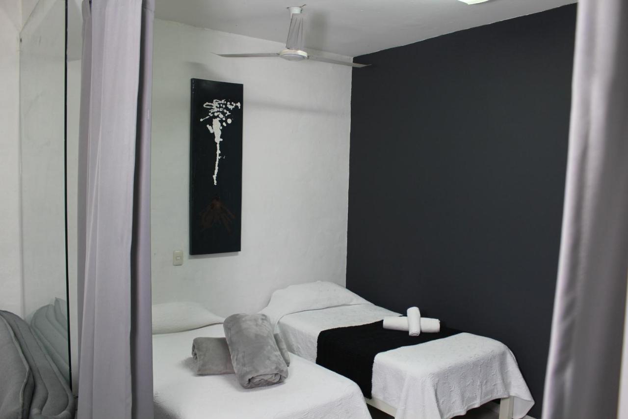 Htl & Suites Camino Real, Ubicacion, Parking, Facturamos كوليما المظهر الخارجي الصورة